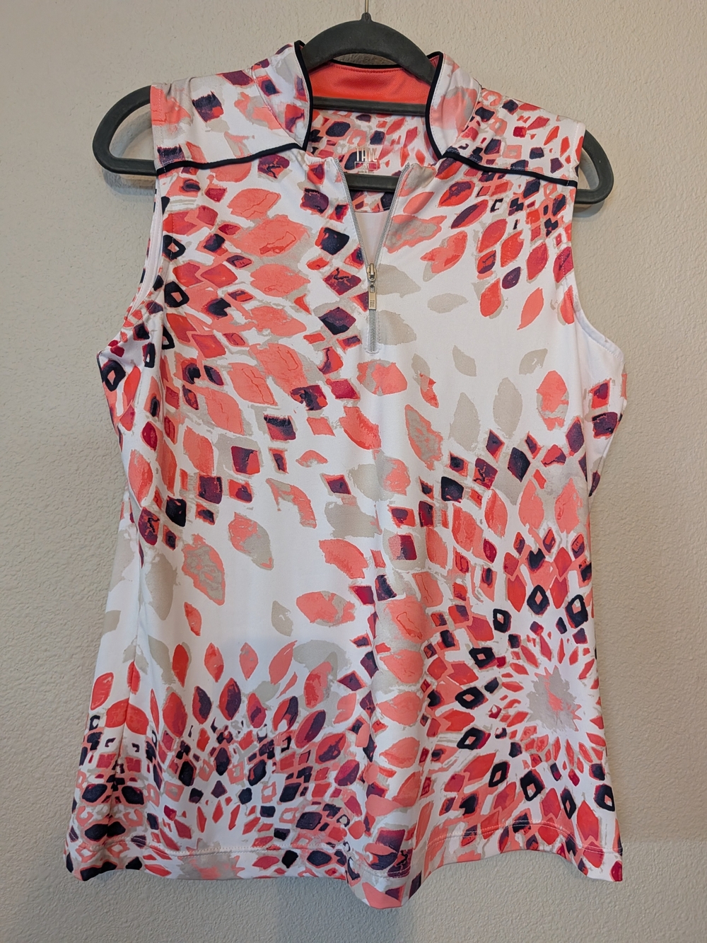 Tail Activewear Sleeveless Quarter Zip Golf Polo Top Coral Purple Mosaic - Size
